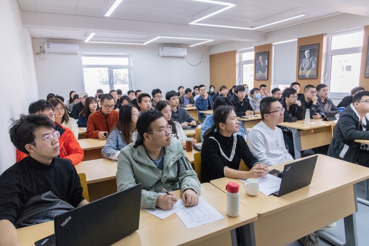 华球体育（中国）科技公司总院组织开展文献调研与论文撰写规范专题讲座