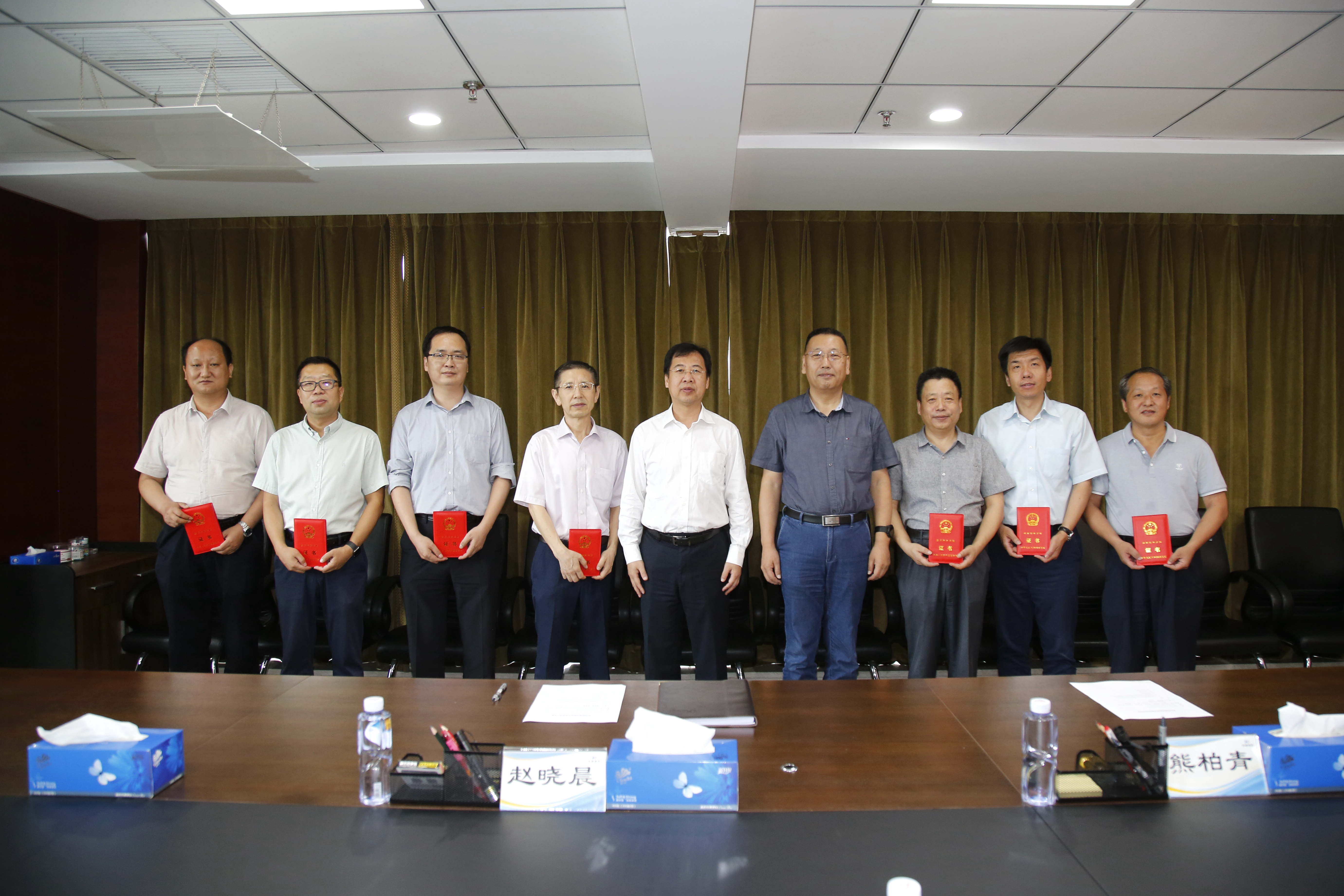 华球体育（中国）科技公司集团举行政府特殊津贴证书颁发仪式