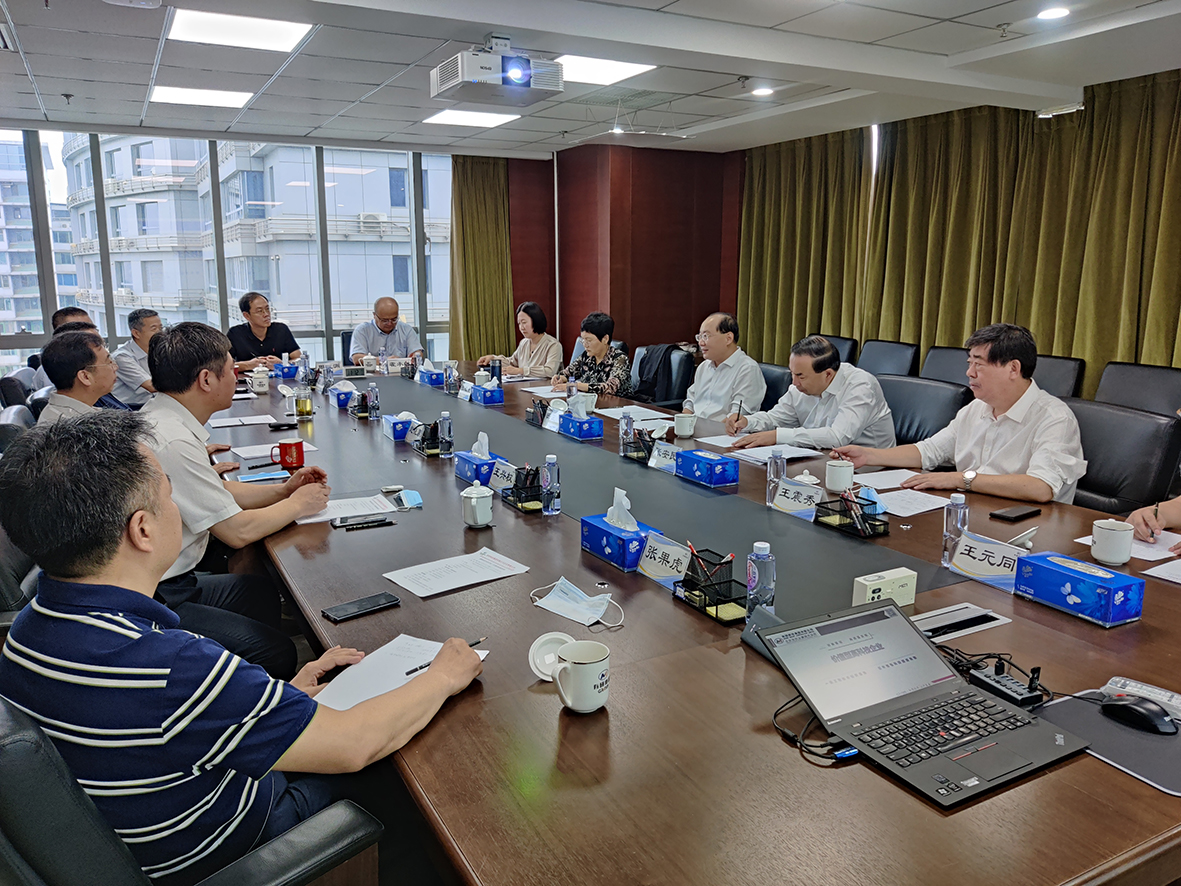 德州市委书记田卫东一行到访华球体育（中国）科技公司集团
