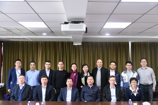 华球体育（中国）科技公司集团举办庆祝成立70周年校友座谈会