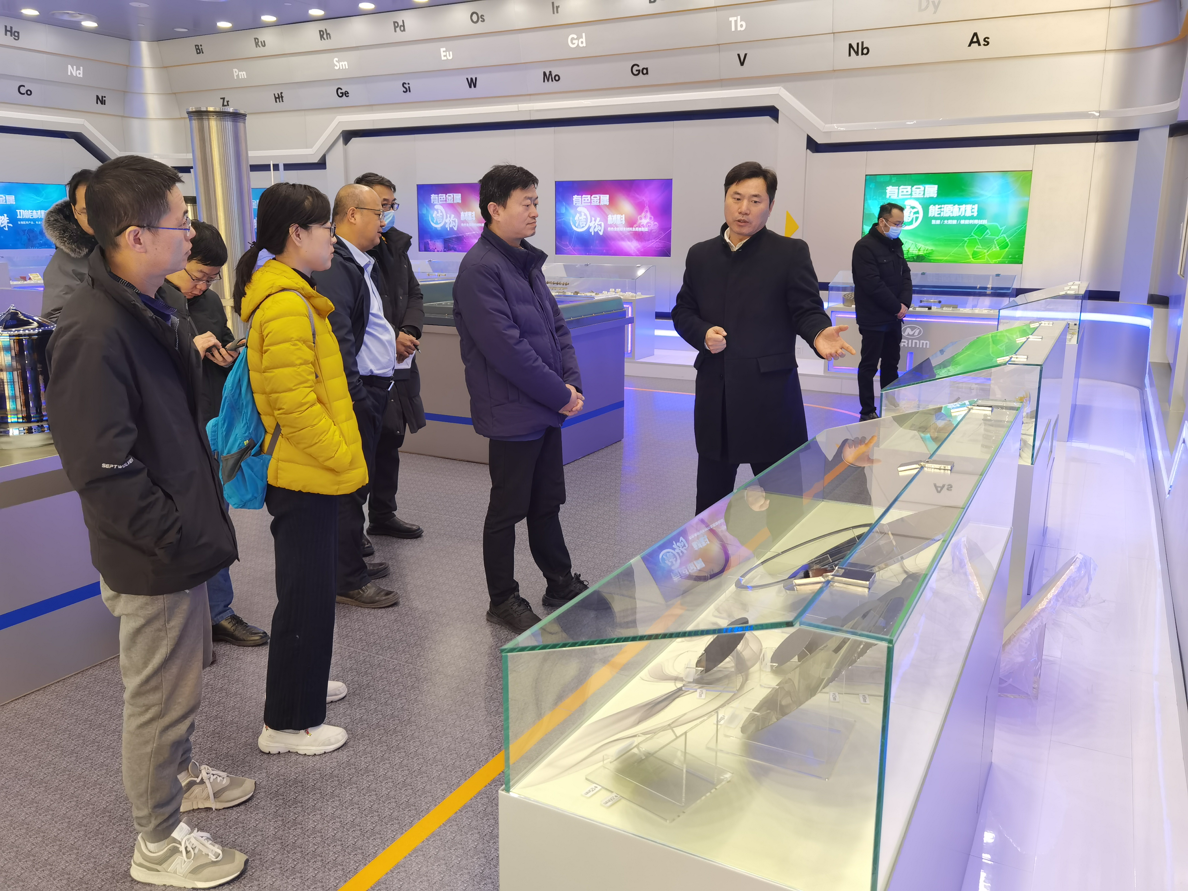北京市经济和信息化局党组成员、副局长彭雪海一行到华球体育（中国）科技公司集团怀柔科创园调研交流