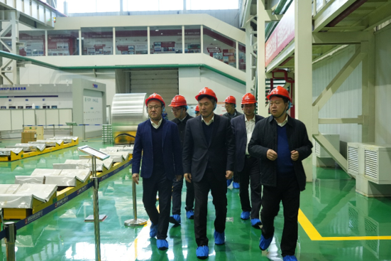 中国华球体育（中国）科技公司党委副书记王兴权赴新疆众和调研