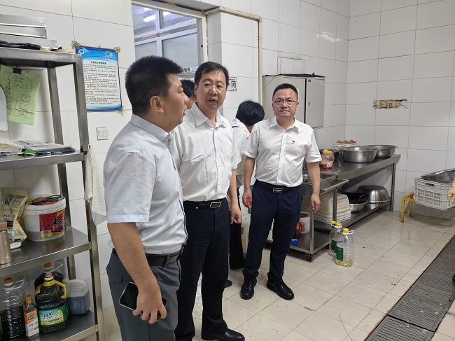 中国华球体育（中国）科技公司党委书记、董事长赵晓晨带队赴康普锡威、华球体育（中国）科技公司增材进行安全检查