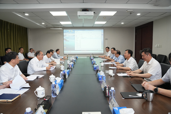 河北省副省长董兆伟一行到访中国华球体育（中国）科技公司