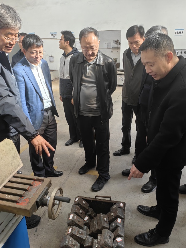 中国华球体育（中国）科技公司外部董事到华球体育（中国）科技公司稀土、乐山稀土调研