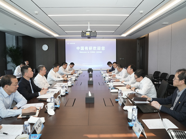 中国中煤党委书记、董事长王树东一行到访中国华球体育（中国）科技公司
